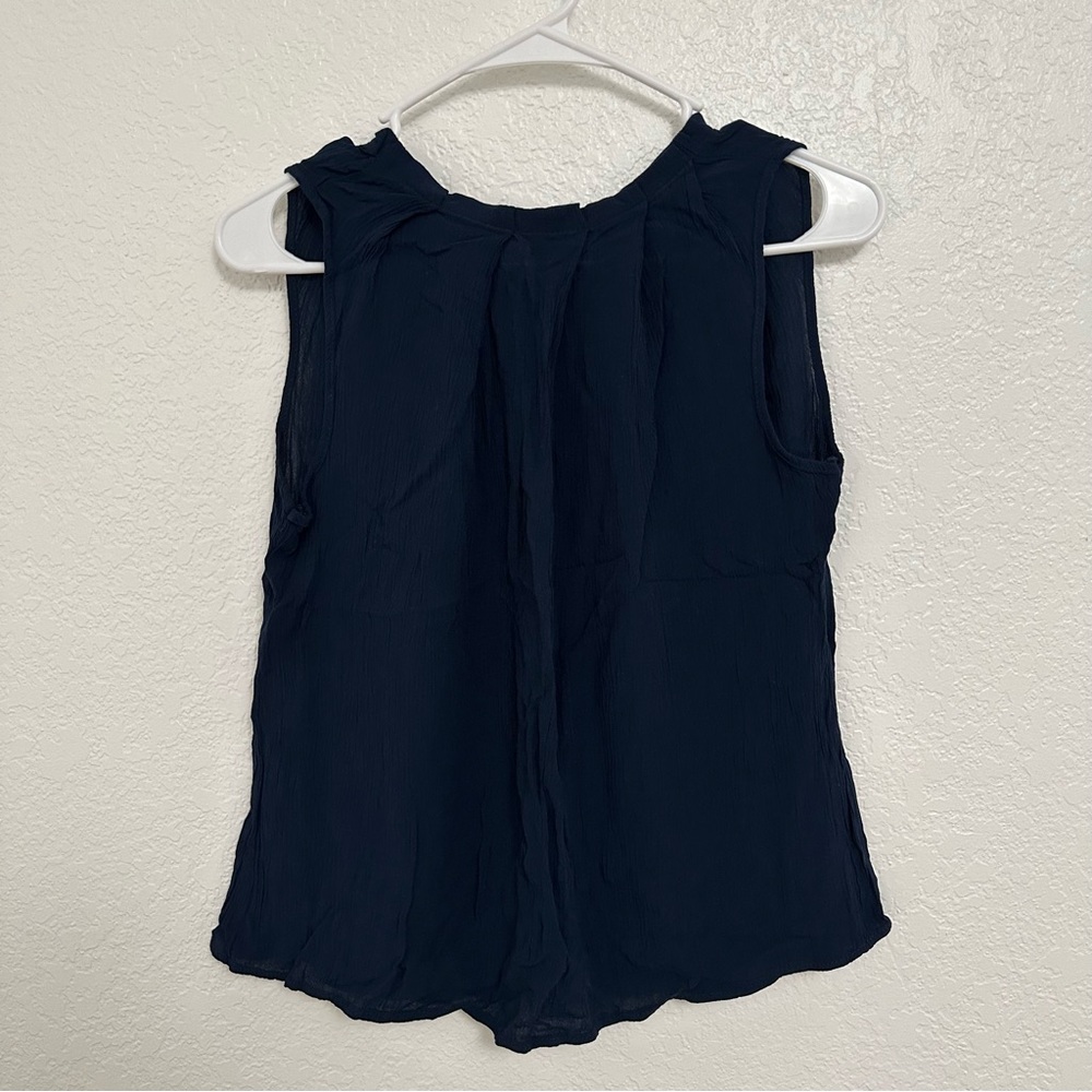 Sleeveless‎ Navy Blouse
